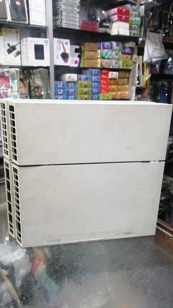 PS4 FAT WHITE COLOUR 1