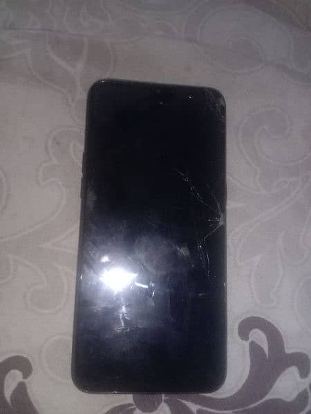 oppo A1k 2/32 minor glass crack 0