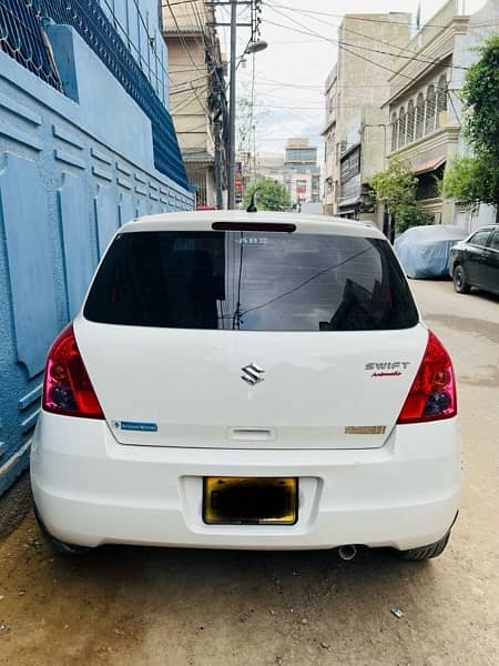 Suzuki Swift 2017 DLX Automatic 1