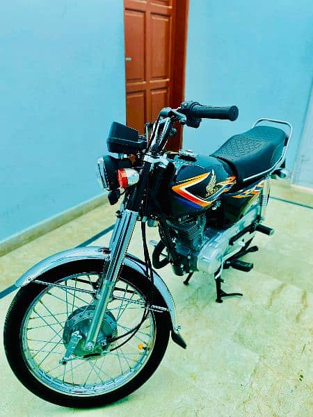 Honda 125cc 2019 Registered Karachi Number 1st Owner Sealed Engine 1