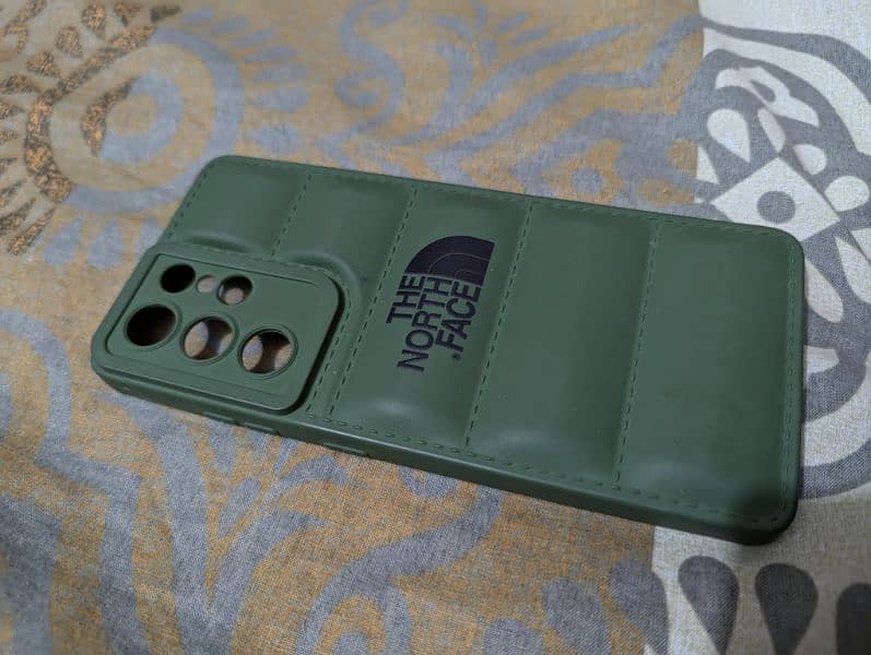 S21 Ultra Puffer Case 1