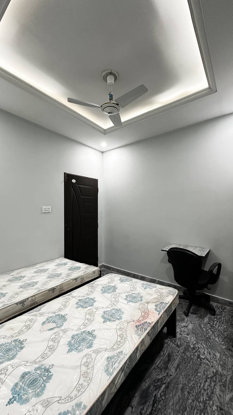 Girls Independent Hostel Rooms at Kalma Chowk, Garden Town, Gulberg 10