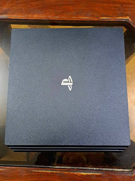 Sony Playstation 4 Pro 1TB 1