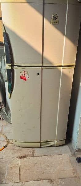 used fridge hai condition good full size 3