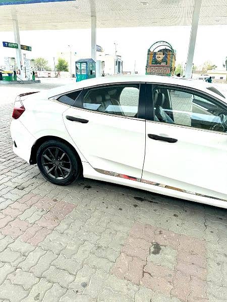 Honda Civic RS 2019 White - For Sale 8