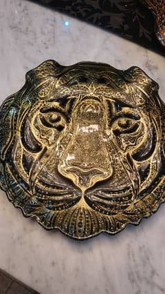 Stunning 11-inch Tiger Platter,