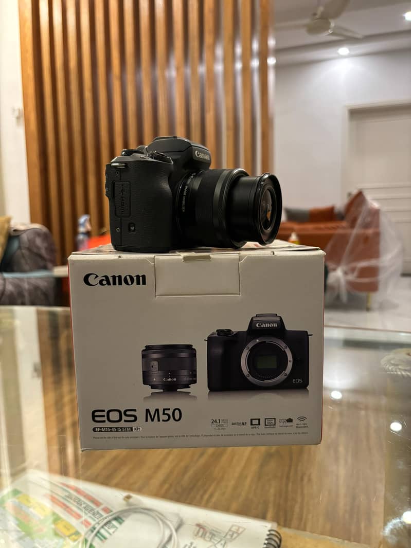 Canon M50 0