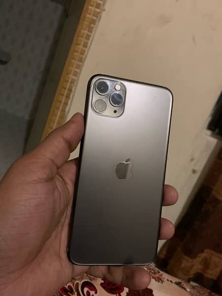 apple iphone 11 pro max 64gb factory unlocked 0