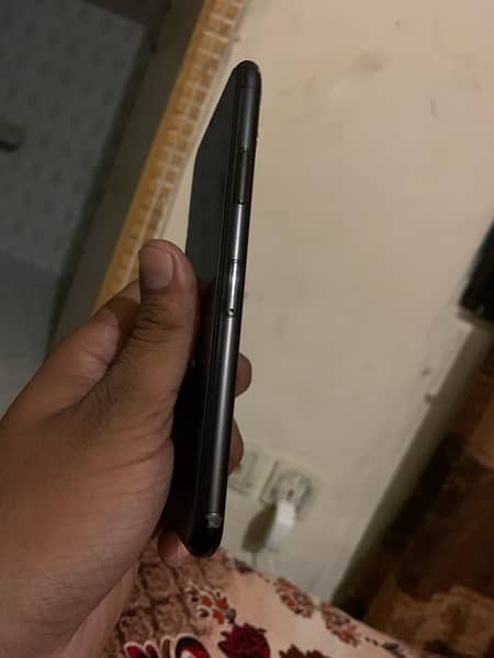 apple iphone 11 pro max 64gb factory unlocked 10