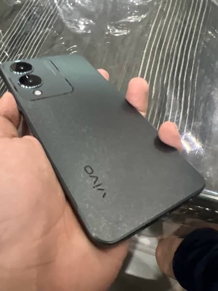 vivo y17s 2