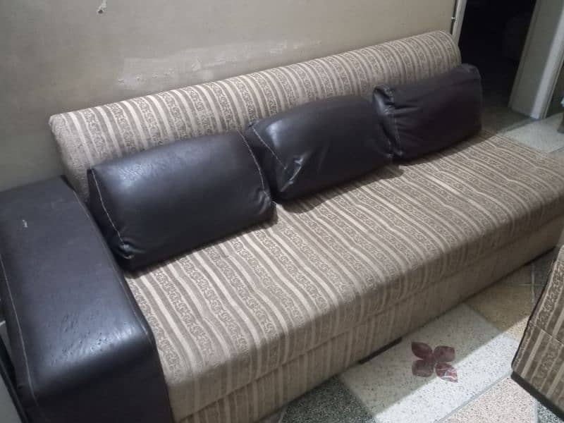 sofa foe sale 0