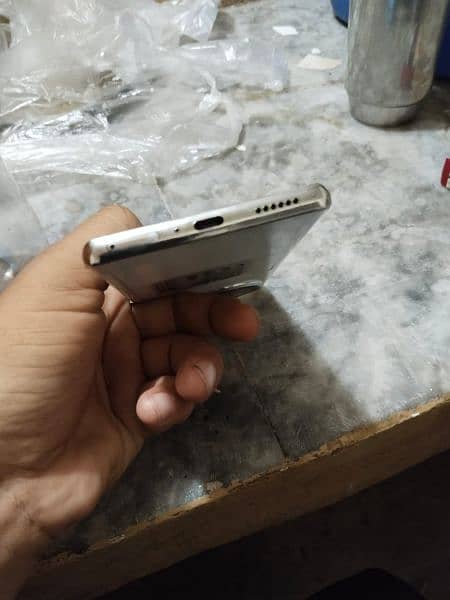 spark 20 pro + 10/10 condition 4