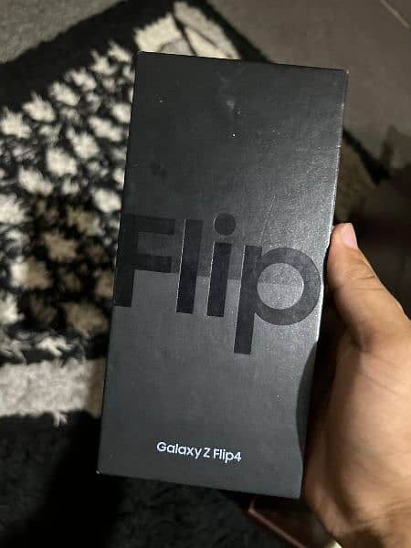 Samsung Galaxy z flip 4 2