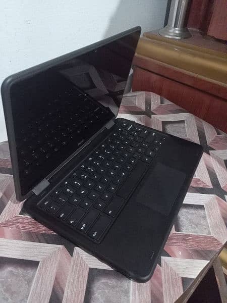 Laptop Dell 3189 1