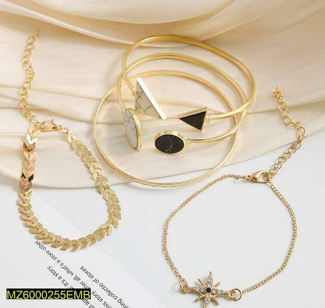 important Golden plated 5 pics of bracelet 1