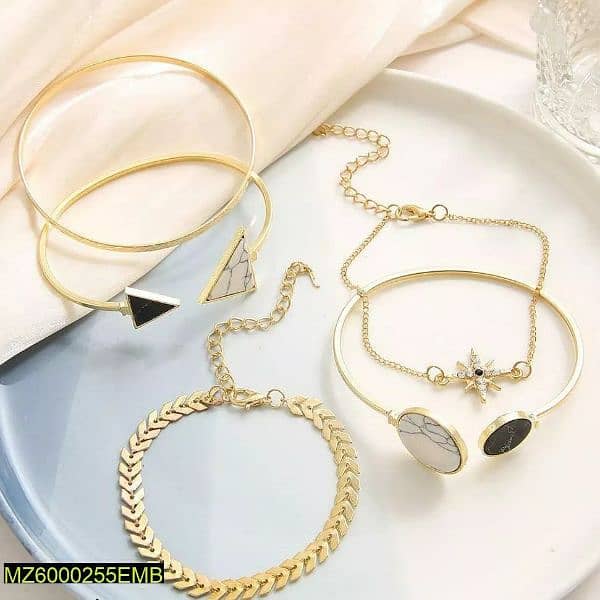 important Golden plated 5 pics of bracelet 4