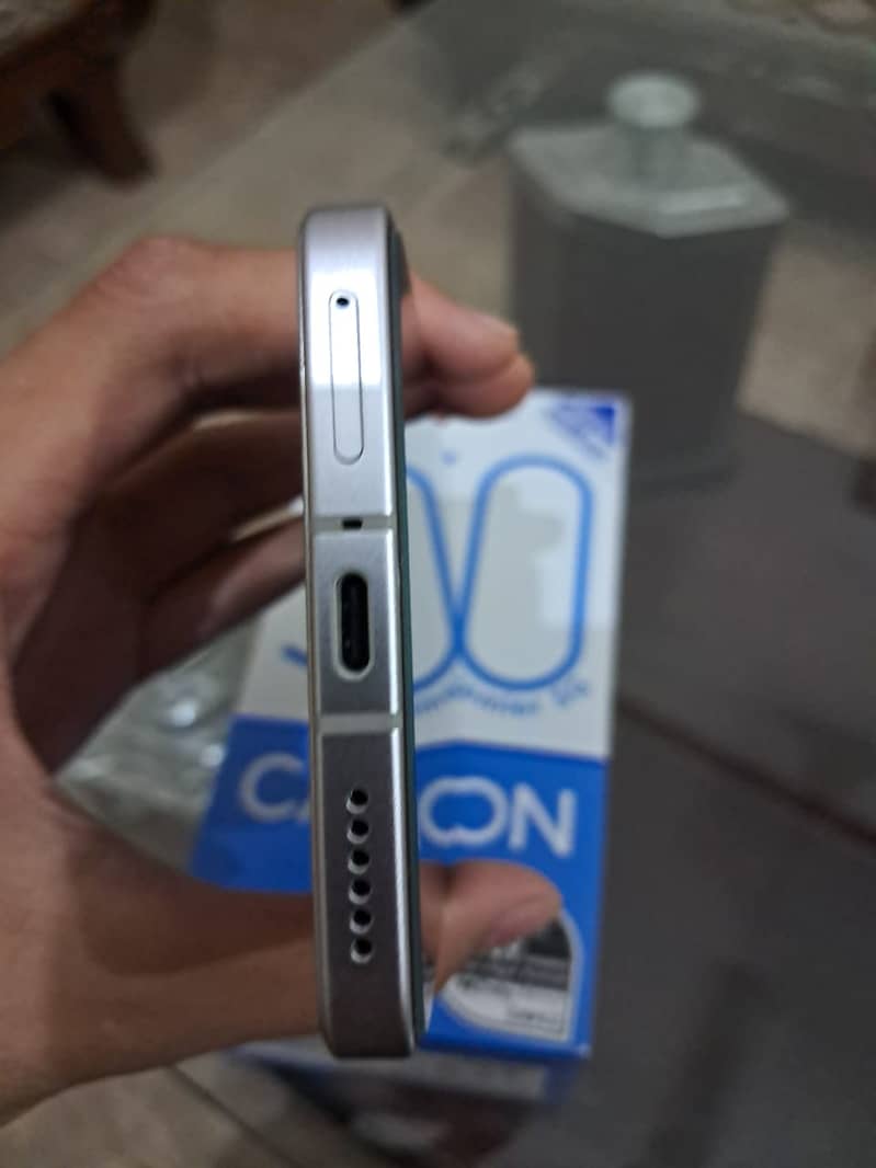 Techno camon premier 5G brand new . . . . . . 60× hybrid zoom snowy silver 0