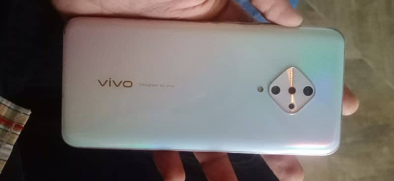 VIVO S1 PRO 8/128 6