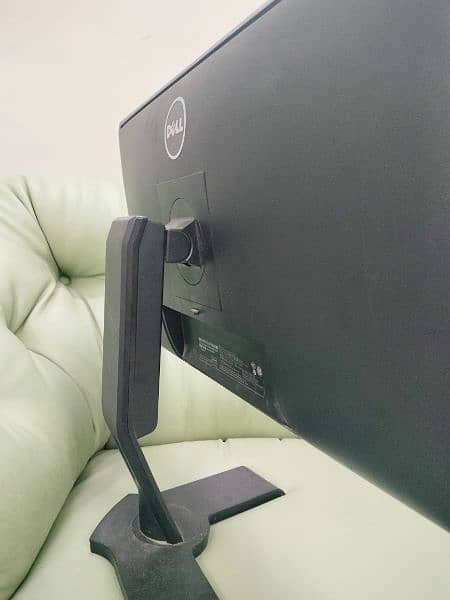 Monitor 24" 7