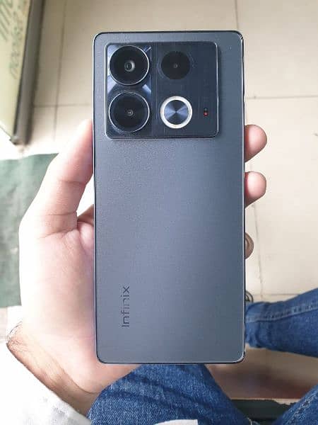 Infinix Note 40.8+8 gb Ram, 256 gb Rom 1