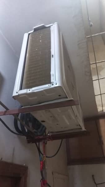 Haier Ac 1 Ton Just like New 4