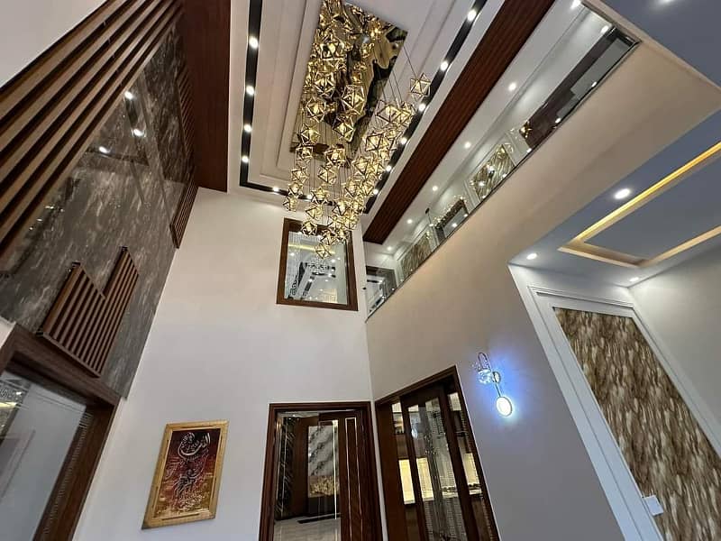 Luxurious Designer 1 Kanal Brand New House For Sale in Bahria Town Lahore 5