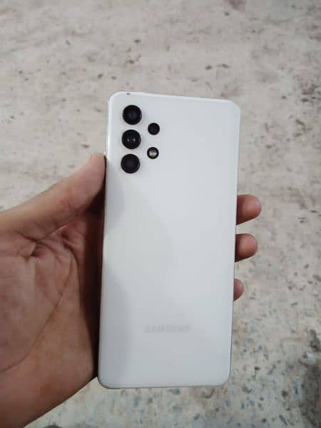 Samsung galaxy a 32 with box charger tach chang exchange possible 0