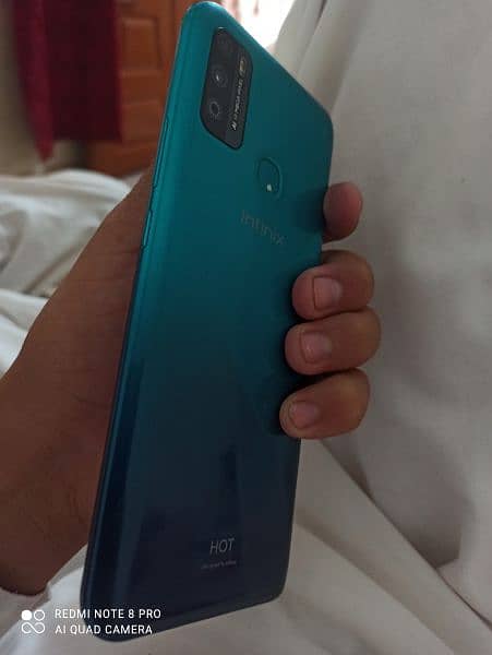 Infinix hot 9 play 4+64. . . . . Urgent sale 5