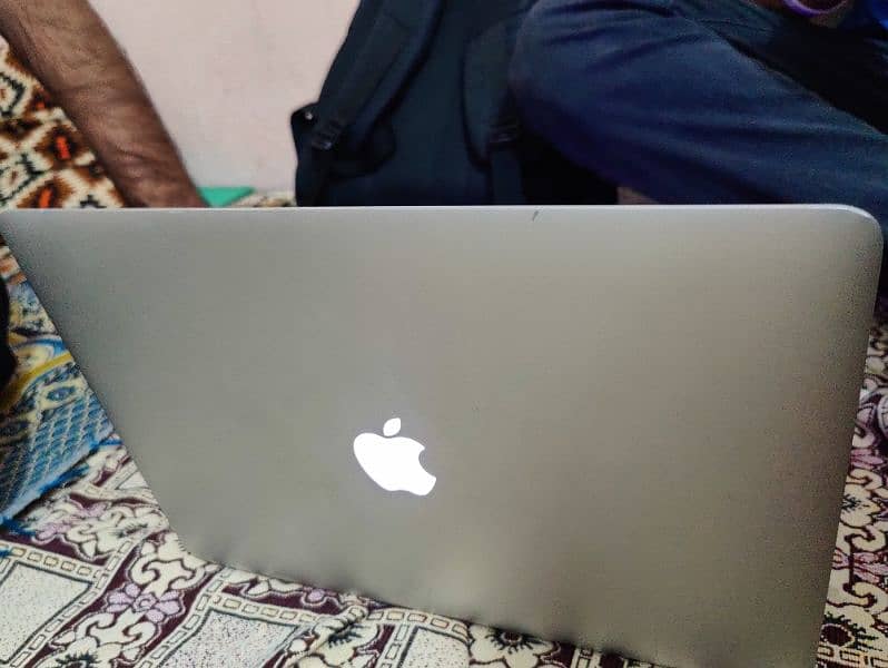 Mac book 15 pro 1