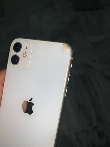 iphone 11 with box 2