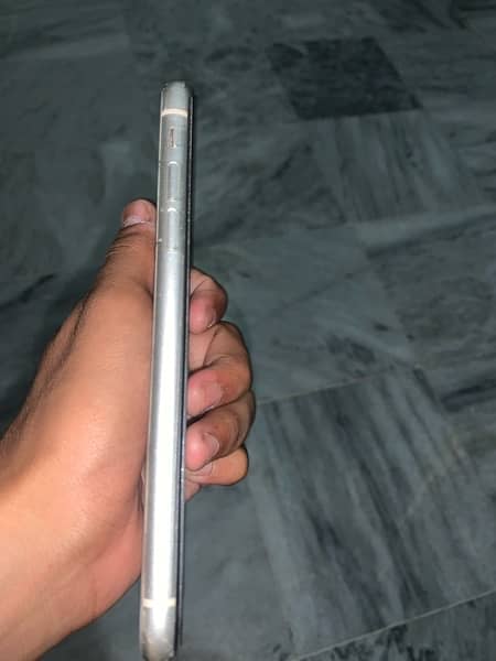 iphone 11 with box 4