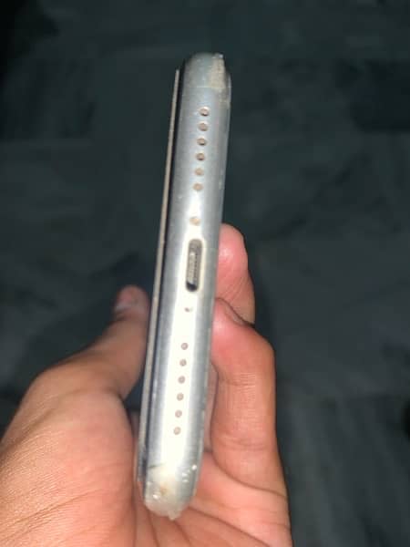 iphone 11 with box 7