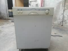 dish washer new condition