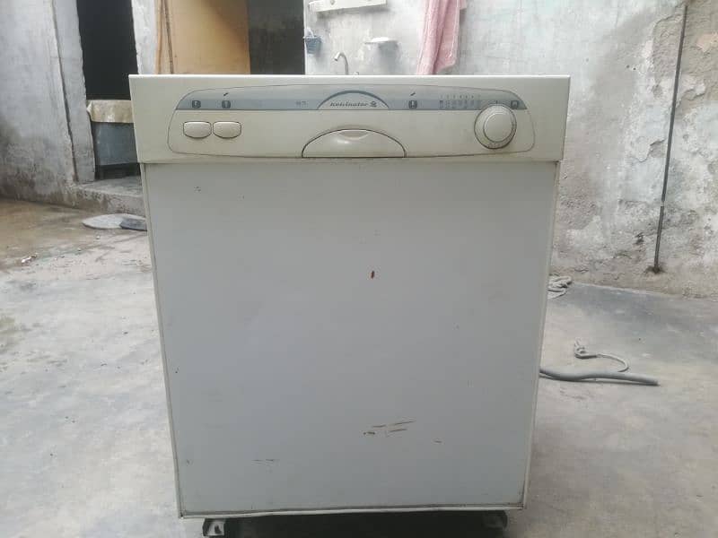 kelvinator KD 75 Dishwasher for use 8/10 condition 0