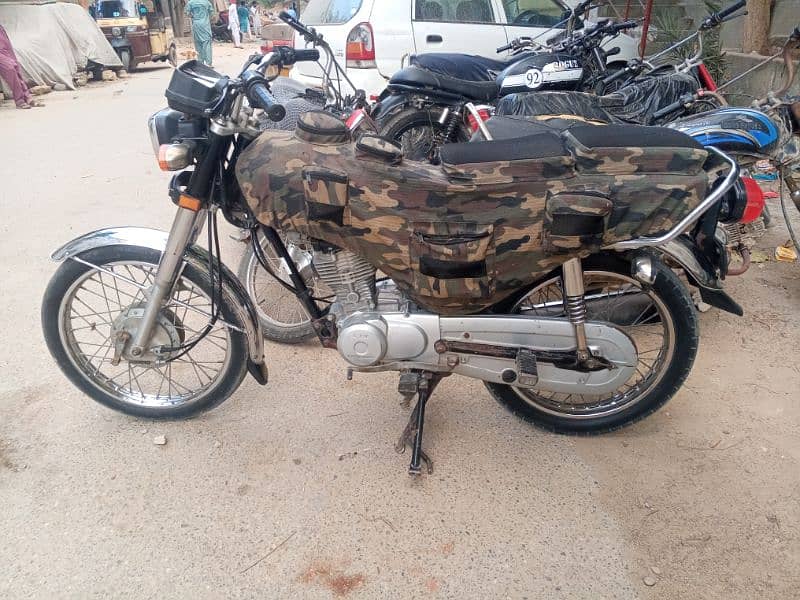 Honda 125 Karachi number 0