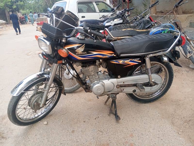 Honda 125 Karachi number 1