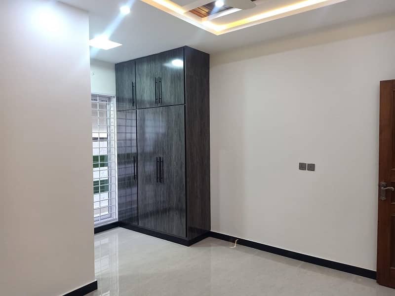 7 MARLA PORTION FOR RENT IN SOAN GARDEN 1