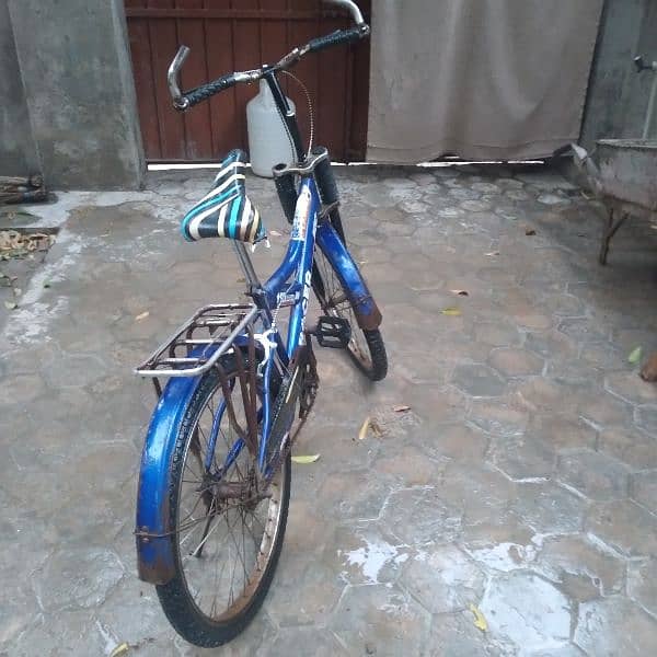Blue Bicycle for Sale - excellent Condition. 6
