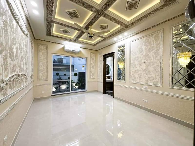 Luxurious Designer 1 Kanal Brand New House For Sale in Bahria Town Lahore 17