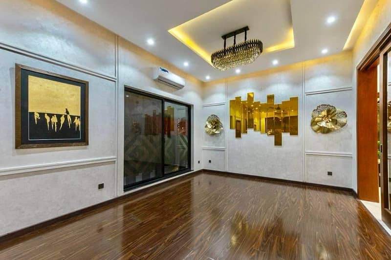 Luxurious Designer 1 Kanal Brand New House For Sale in Bahria Town Lahore 17