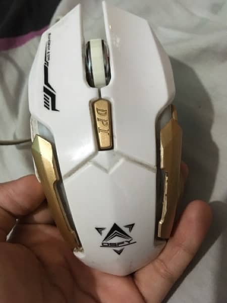 best gaming mouse under low range best quality hain kafi kam use kia h 1