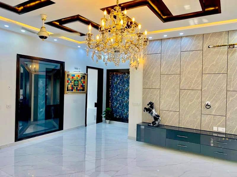 Luxurious Designer 1 Kanal Brand New House For Sale in Bahria Town Lahore 5