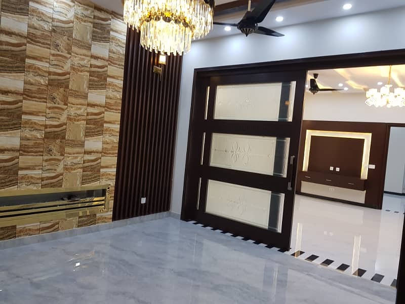 Luxurious Designer 1 Kanal Brand New House For Sale in Bahria Town Lahore 36