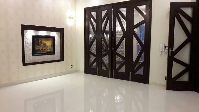 Luxurious Designer 1 Kanal Brand New House For Sale in Bahria Town Lahore 25