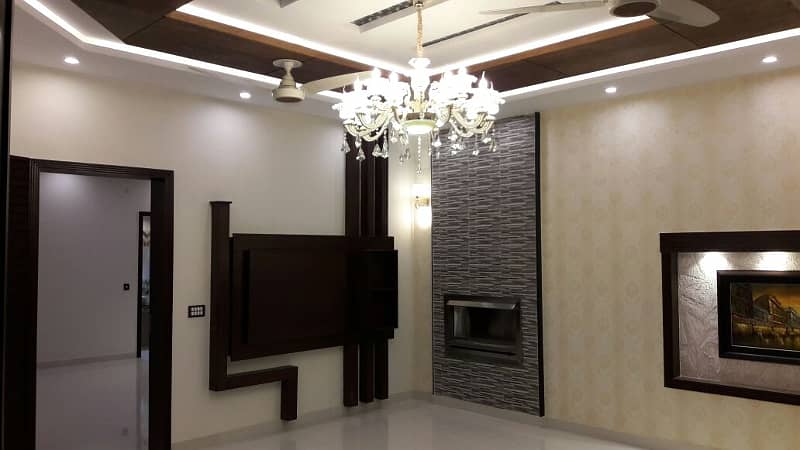 Luxurious Designer 1 Kanal Brand New House For Sale in Bahria Town Lahore 26