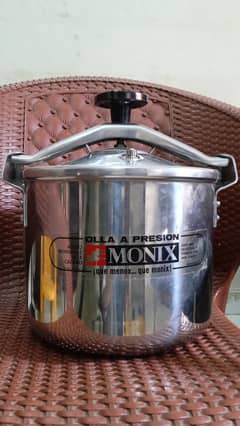 MONIX Brand New IMPORTED Pressure Cooker 10 LITER ,HIGH QUALITY STAIN