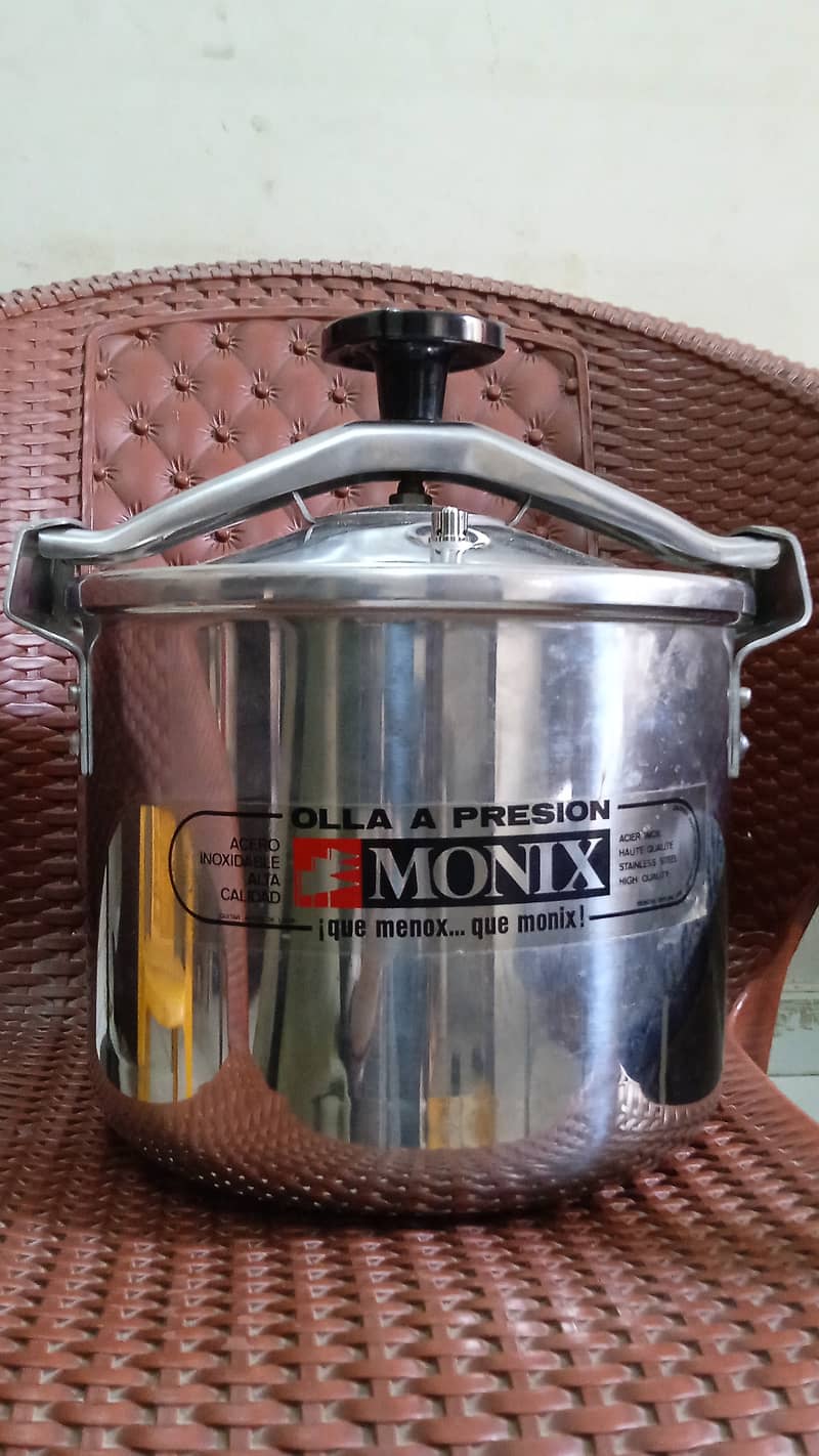 MONIX Brand New IMPORTED Pressure Cooker 10 LITER ,HIGH QUALITY STAIN 0