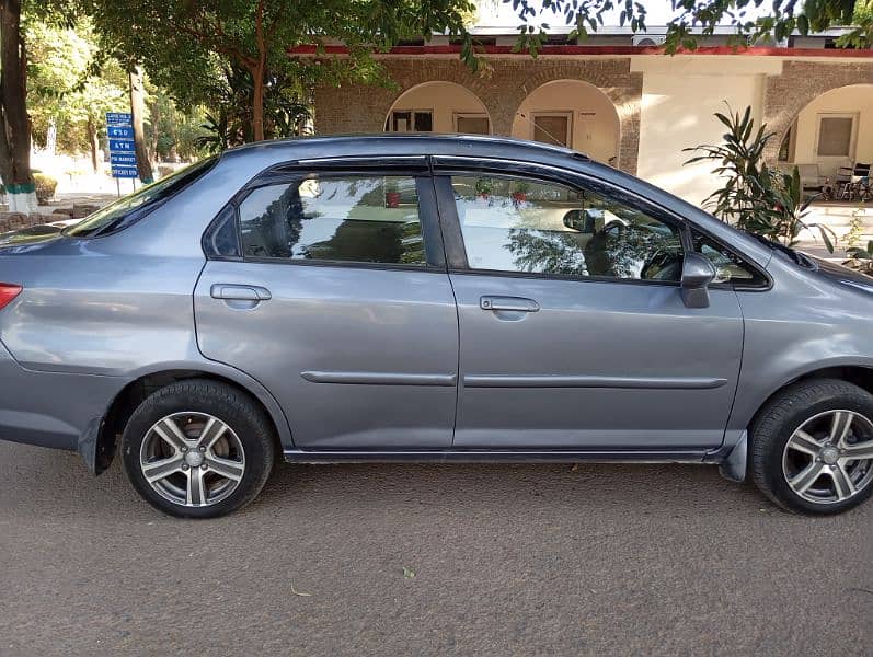 Honda City IDSI 2004 4