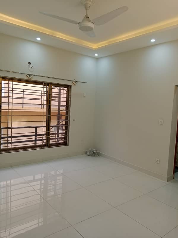 10 Marla Upper portion available for rent in sector A 4