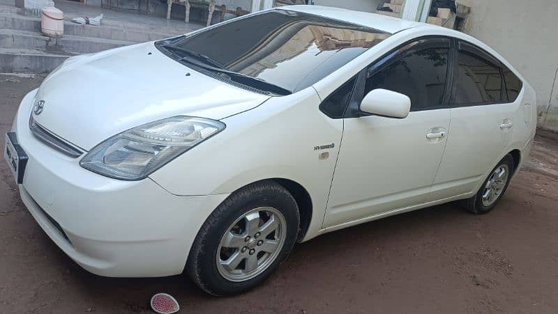 Toyota Prius 2007/2012 fresh car new. 1